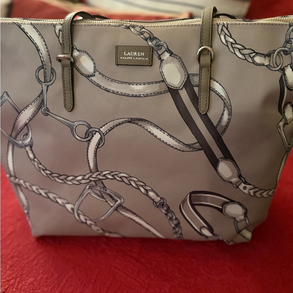 NWT Lauren Ralph Lauren Equestrian Chain Pattern Tote in Taupe with Gray
